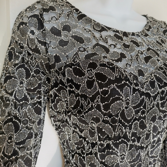 Black Silver lace peplum top size s - Picture 2 of 7